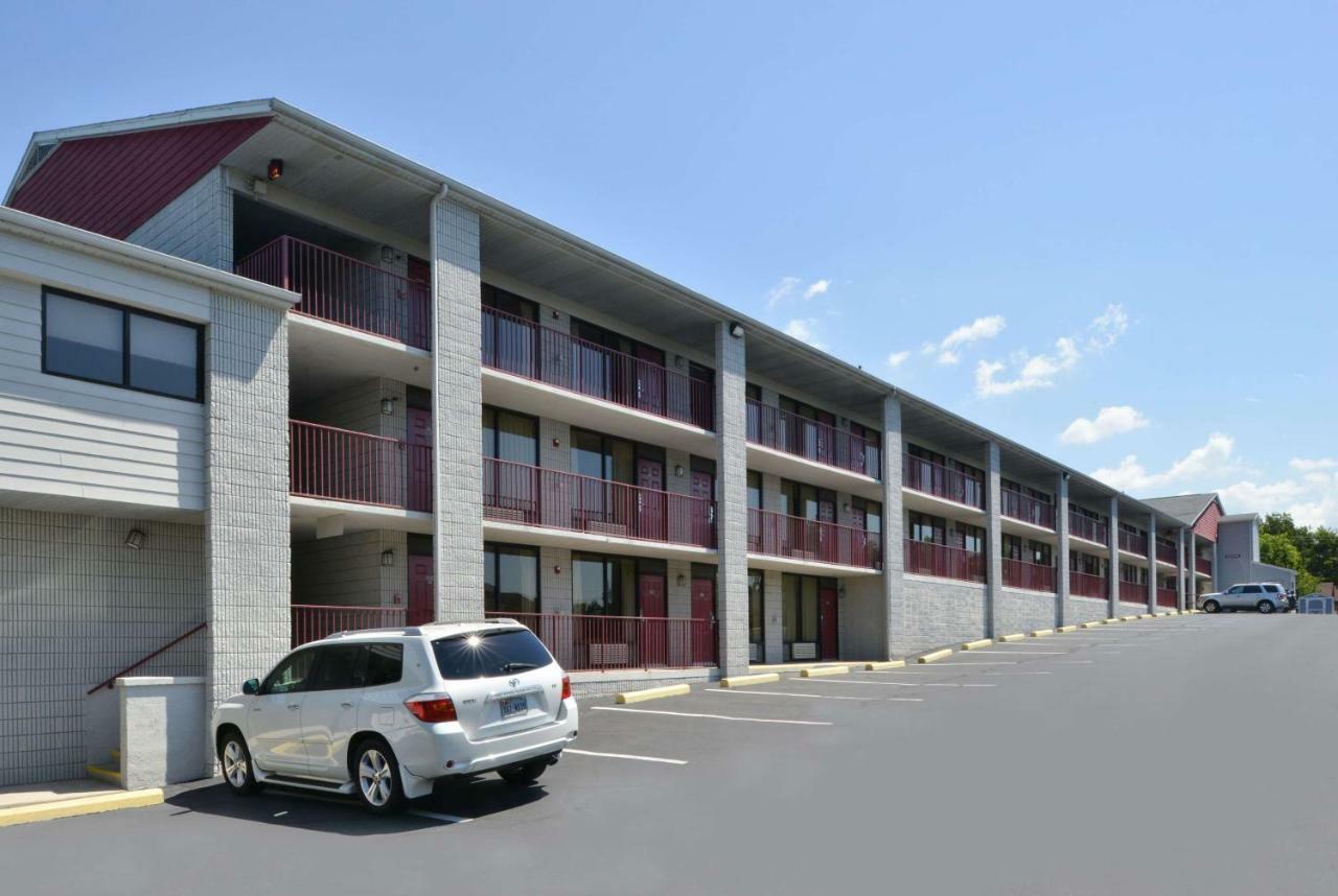Ramada By Wyndham Branson Exterior foto